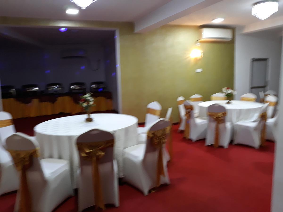 The Kingston Hotel Kiribathgoda Ngoại thất bức ảnh